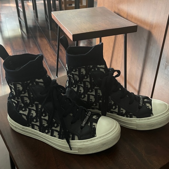 Dior walk n’ dior high tops | feet grew in pregnancy so they don’t fit anymore. - Picture 5 of 5